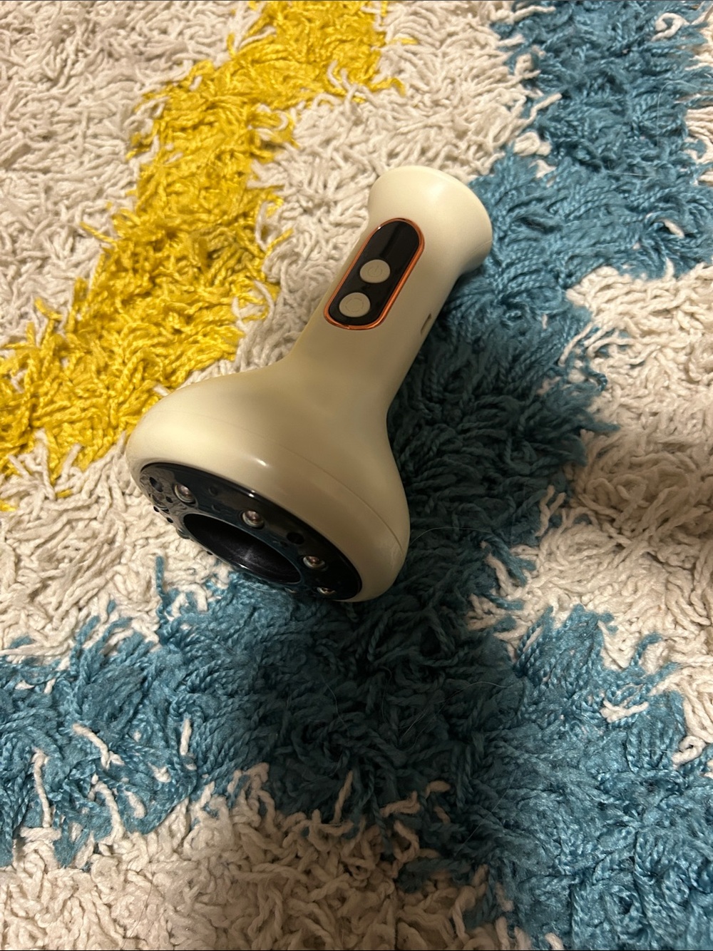 Suction cup , works amazing !
